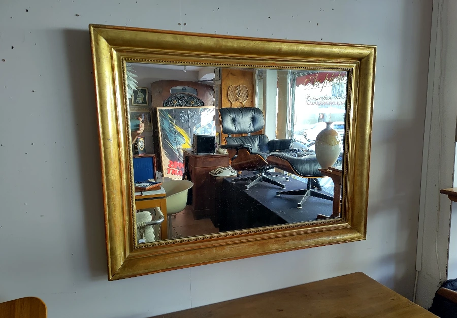 Grand miroir doré et son verre ancien 1040x800